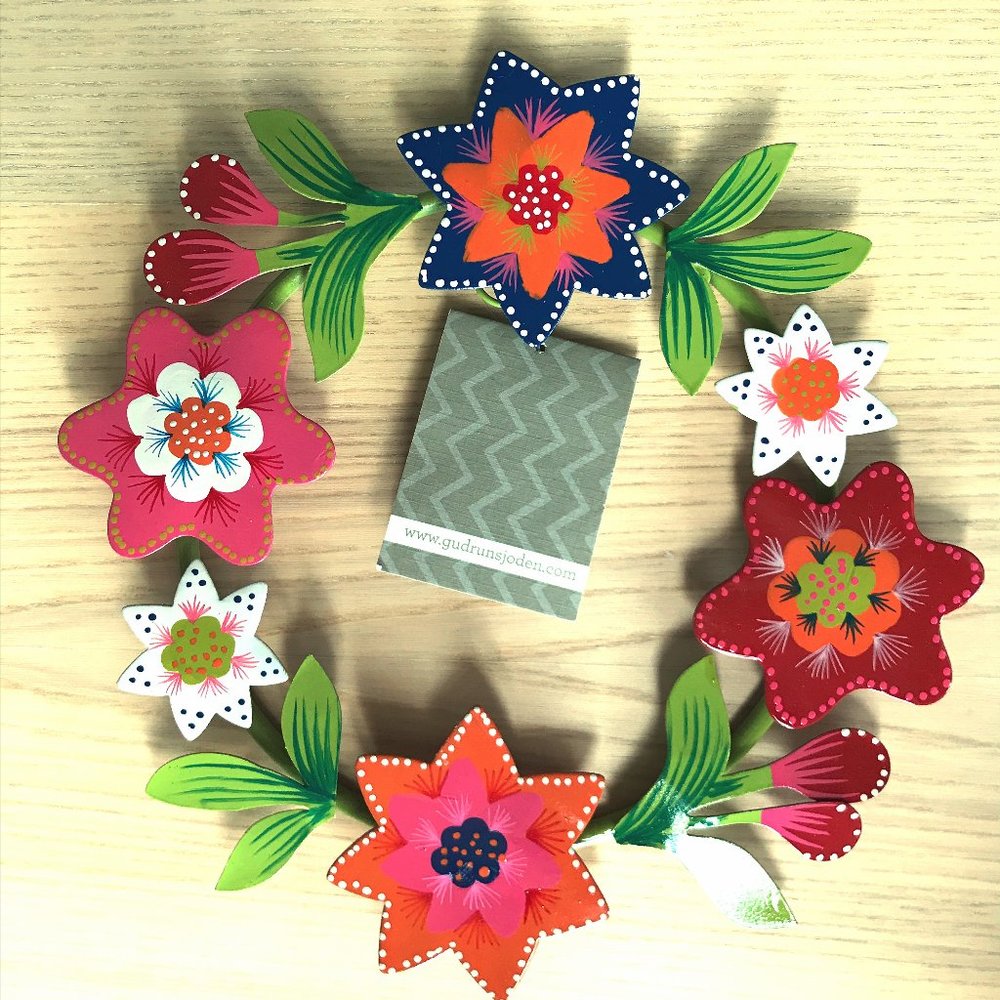 Gudrun Sjoden beautiful flower garland